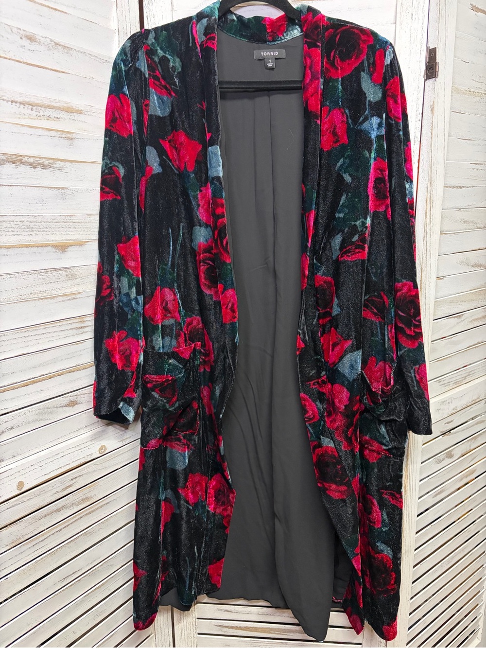 Torrid Size 1 (14/16) Black Velvet Duster Kimono